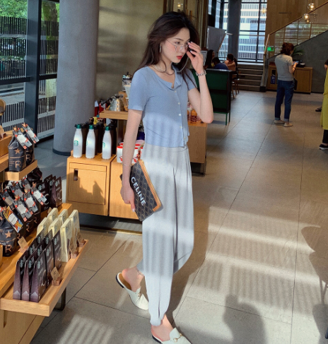 ˽����ɫ�ٴ���֯�ŷ��ܲ��� �����������п�Ů�ı���